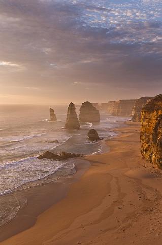 152 Port Campbell NP, twelve apostles.jpg